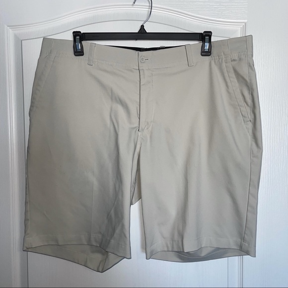 Mens Size 4 Tan Nike Drifit Shorts 